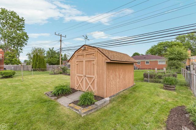 13216 Cromie Drive, Warren, MI 48088
