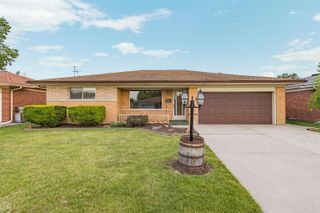 13216 Cromie Drive, Warren, MI 48088