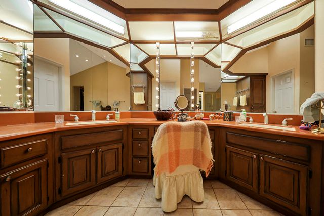 409 Bouquet Canyon Drive, Palm Desert, CA 92211