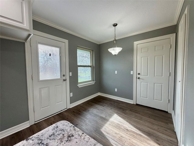 104 Mimosa Street, Lake Jackson, TX 77566