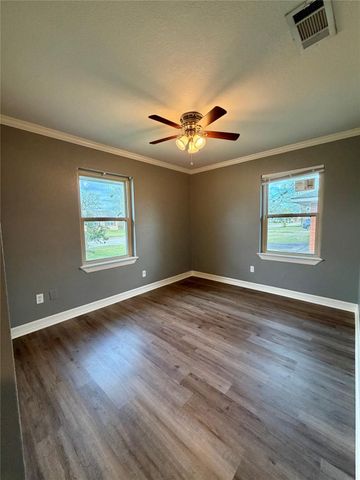 104 Mimosa Street, Lake Jackson, TX 77566