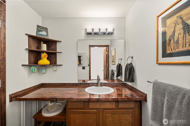 5202 383rd Street E, Eatonville, WA 98328