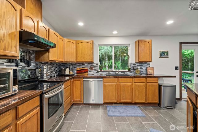 5202 383rd Street E, Eatonville, WA 98328