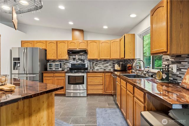 5202 383rd Street E, Eatonville, WA 98328