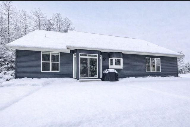 878 MAPLE LEAF TRAIL, Sobieski, WI 54171