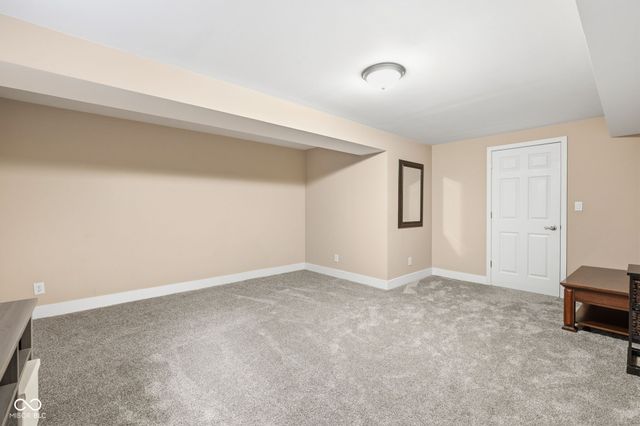 1268 Sullivans Ridge, Zionsville, IN 46077