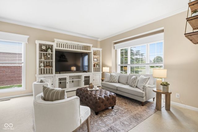1268 Sullivans Ridge, Zionsville, IN 46077