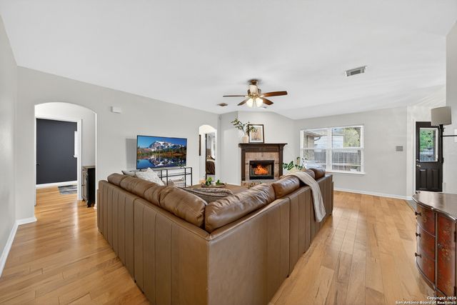 51 Edgecreek, San Antonio, TX 78254