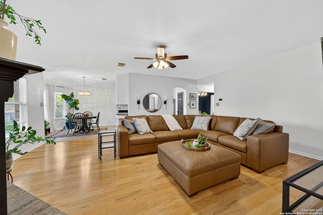 51 Edgecreek, San Antonio, TX 78254