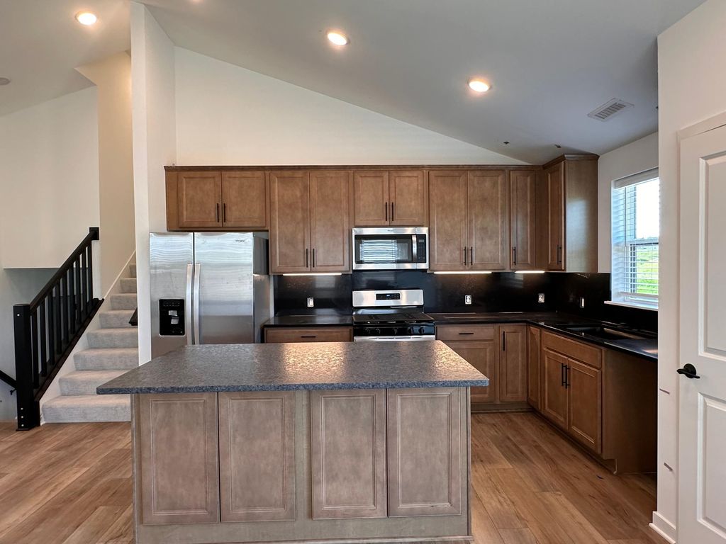 1652 Lund Way, Shakopee, MN 55379 — photo 4