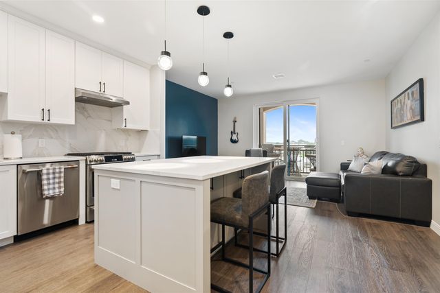 18 Artisan Dr Unit 308, Salem, NH 03079