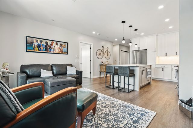 18 Artisan Dr Unit 308, Salem, NH 03079