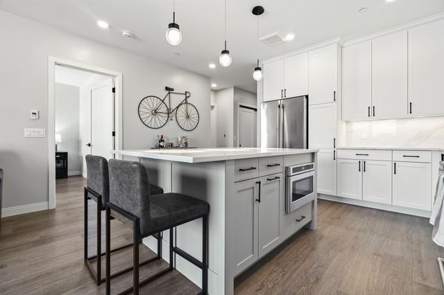 18 Artisan Dr Unit 308, Salem, NH 03079