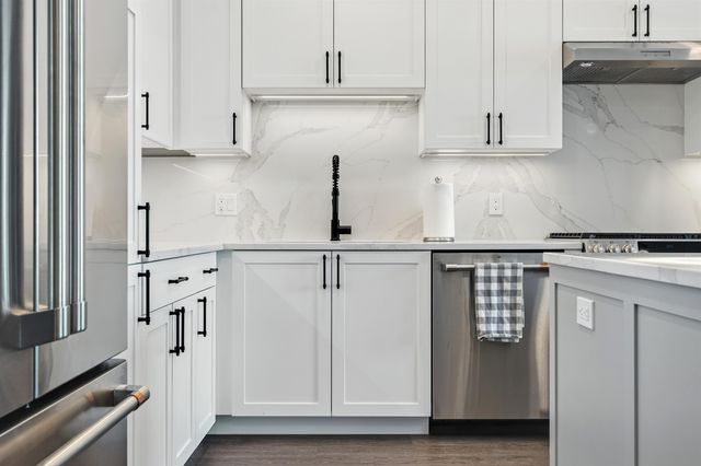 18 Artisan Dr Unit 308, Salem, NH 03079