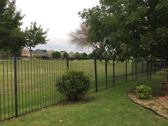 9814 Glenshee Drive, Rowlett, TX 75089