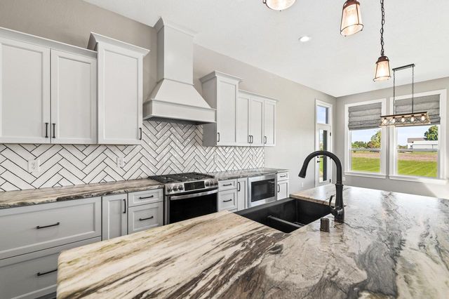 28516 Blue Crane COURT, Waterford, WI 53185