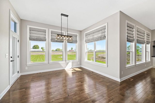 28516 Blue Crane COURT, Waterford, WI 53185