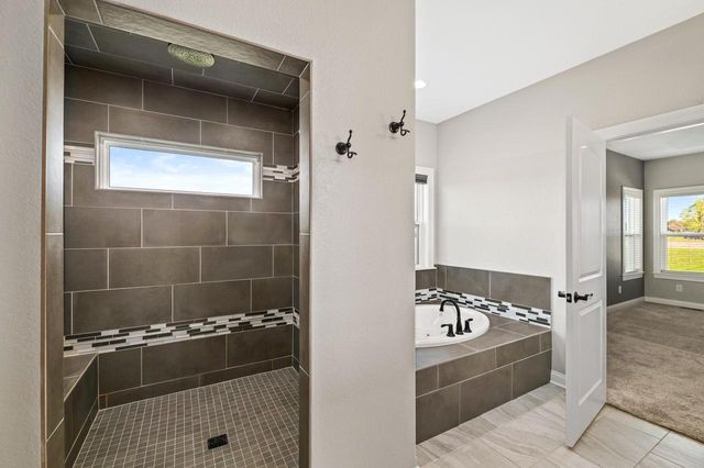 28516 Blue Crane COURT, Waterford, WI 53185