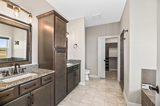 28516 Blue Crane COURT, Waterford, WI 53185