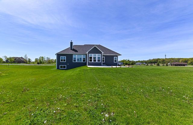 28516 Blue Crane COURT, Waterford, WI 53185