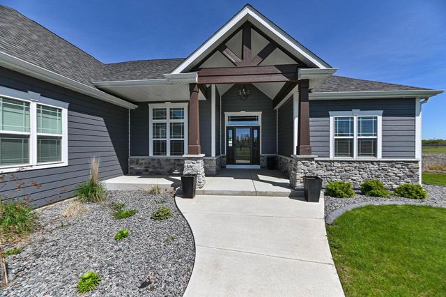28516 Blue Crane COURT, Waterford, WI 53185