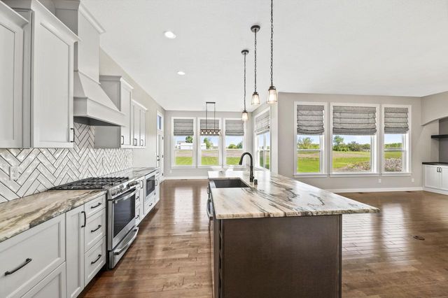 28516 Blue Crane COURT, Waterford, WI 53185