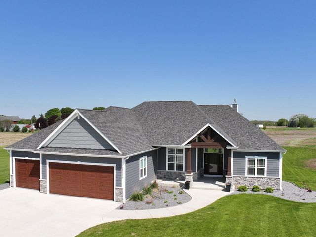 28516 Blue Crane COURT, Waterford, WI 53185