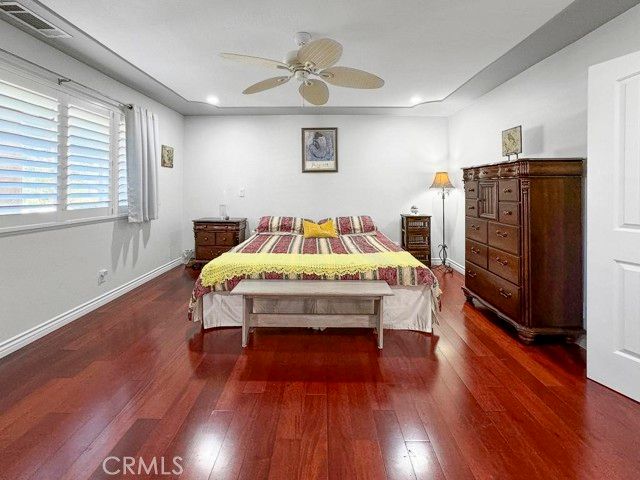 10700 Meadow Glen Way, Escondido, CA 92026