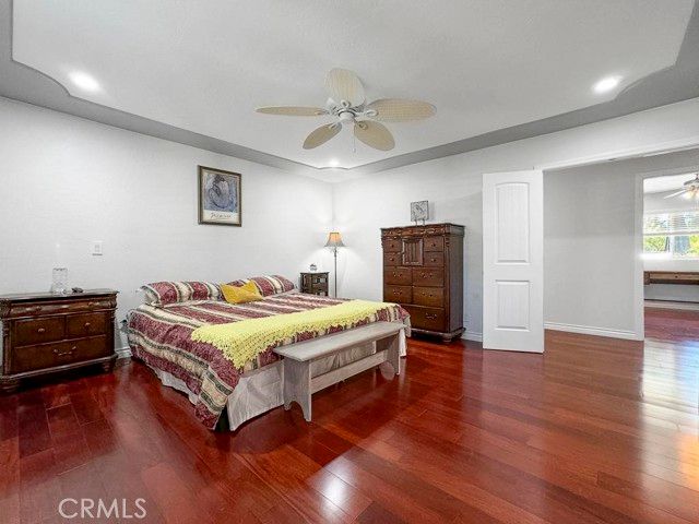 10700 Meadow Glen Way, Escondido, CA 92026