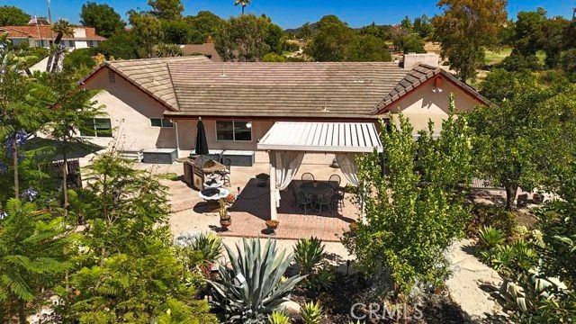 10700 Meadow Glen Way, Escondido, CA 92026