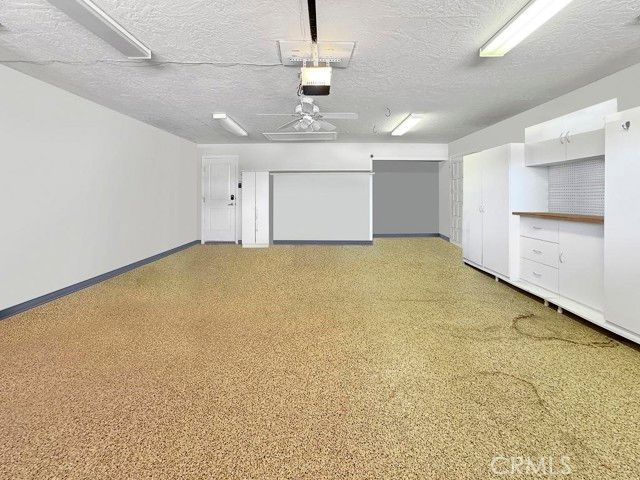 10700 Meadow Glen Way, Escondido, CA 92026