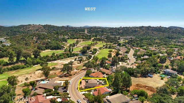 10700 Meadow Glen Way, Escondido, CA 92026