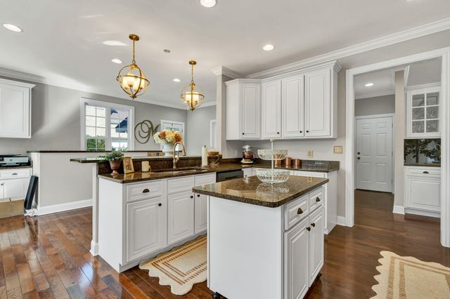 4037 Platinum Way, Ooltewah, TN 37363