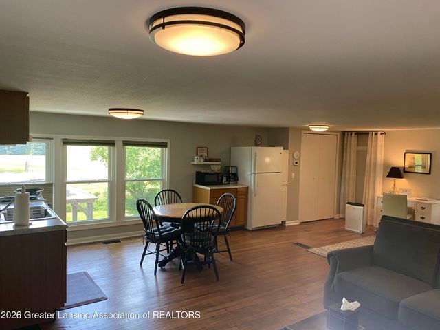 10810 Petrieville Highway, Eaton Rapids, MI 48827