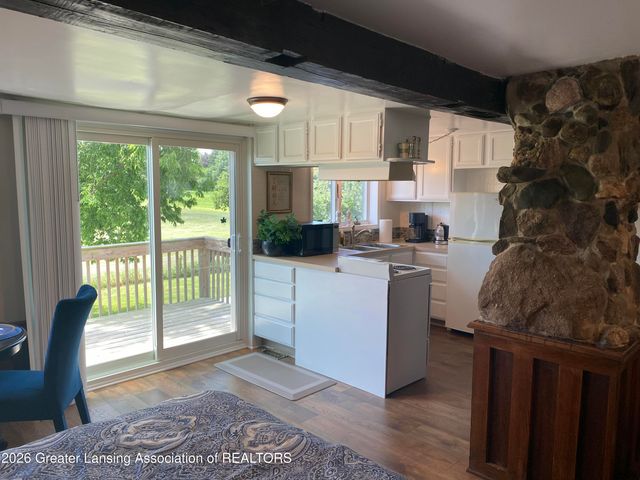 10810 Petrieville Highway, Eaton Rapids, MI 48827