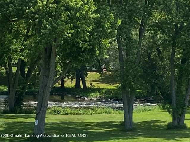 10810 Petrieville Highway, Eaton Rapids, MI 48827