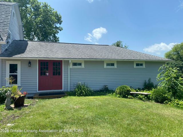 10810 Petrieville Highway, Eaton Rapids, MI 48827