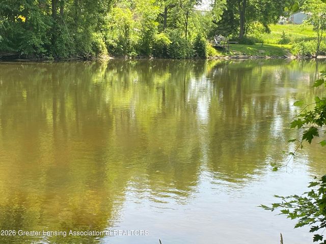 10810 Petrieville Highway, Eaton Rapids, MI 48827