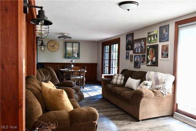 1511 Lake Front Drive, Salem, OH 44460