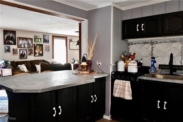 1511 Lake Front Drive, Salem, OH 44460