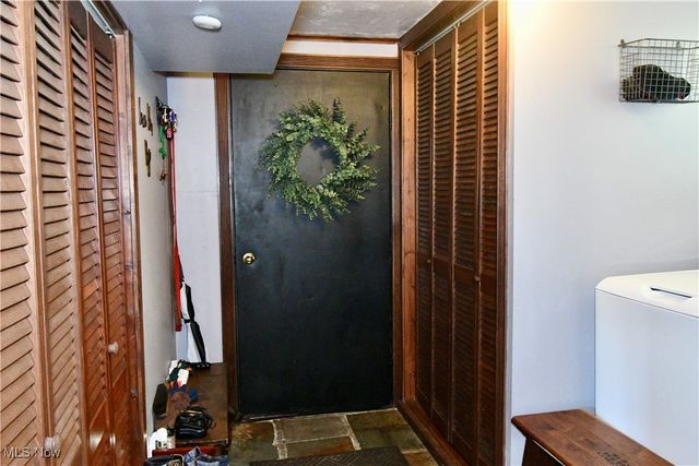 1511 Lake Front Drive, Salem, OH 44460