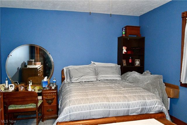 1511 Lake Front Drive, Salem, OH 44460