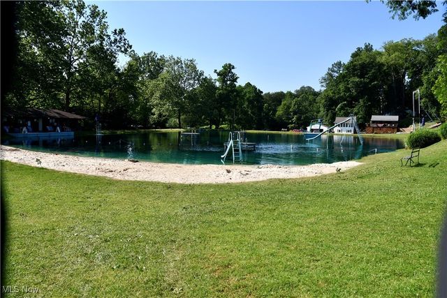 1511 Lake Front Drive, Salem, OH 44460