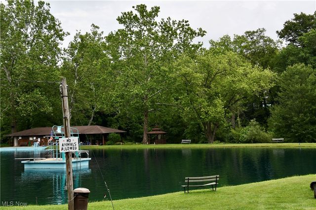 1511 Lake Front Drive, Salem, OH 44460