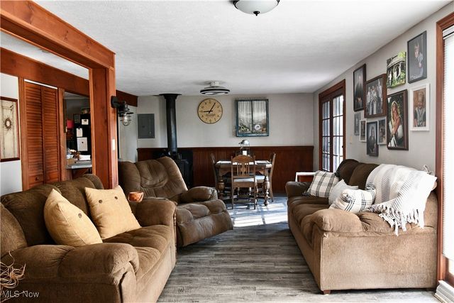 1511 Lake Front Drive, Salem, OH 44460