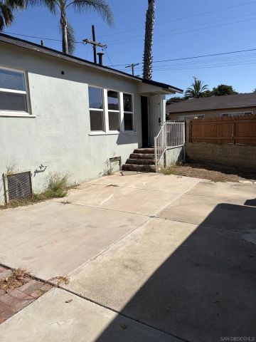 7105 Central Ave, Lemon Grove, CA 91945