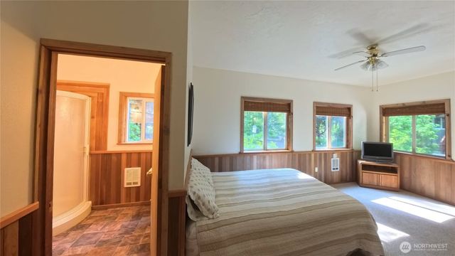 321 N Lake Surf Drive, Lilliwaup, WA 98555