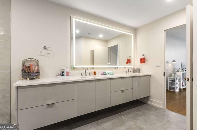 2660 Peachtree Road NW 18H, Atlanta, GA 30305