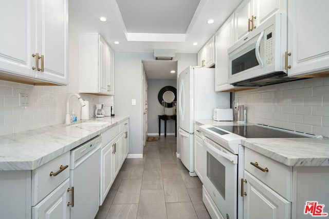 73729 Desert Vista Court, Palm Desert, CA 92260