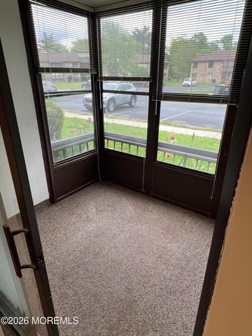 142 Cross Slope Court E, Manalapan, NJ 07726